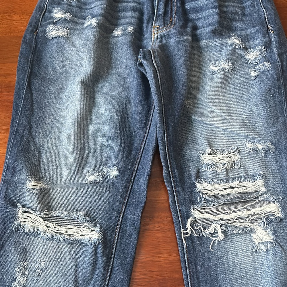 KanCan distressed high rise Mom jeans - Picture 6 of 7
